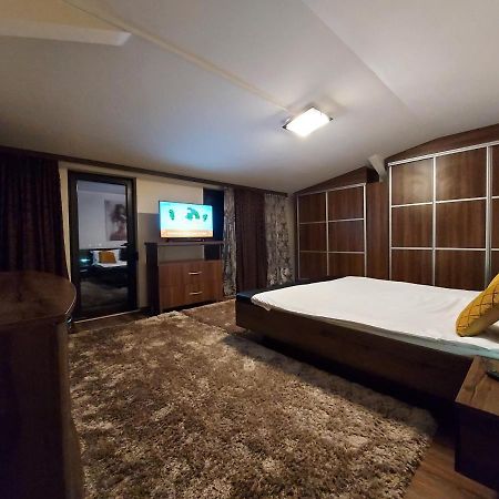 Jolie Suites Braila Bagian luar foto
