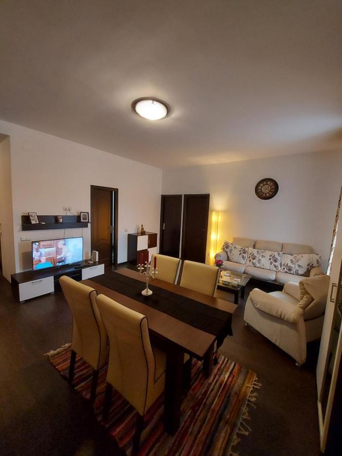 Jolie Suites Braila Bagian luar foto