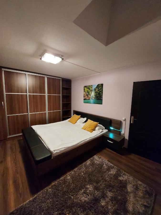 Jolie Suites Braila Bagian luar foto