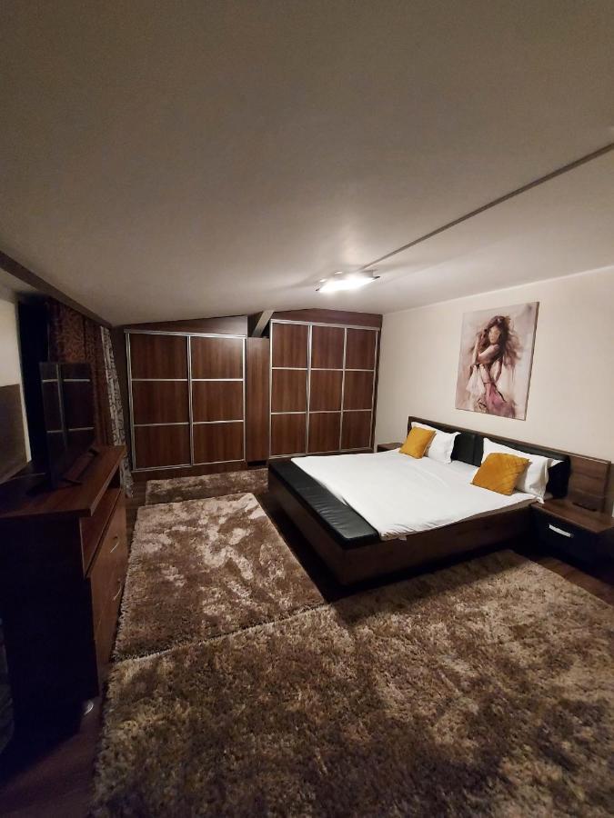 Jolie Suites Braila Bagian luar foto