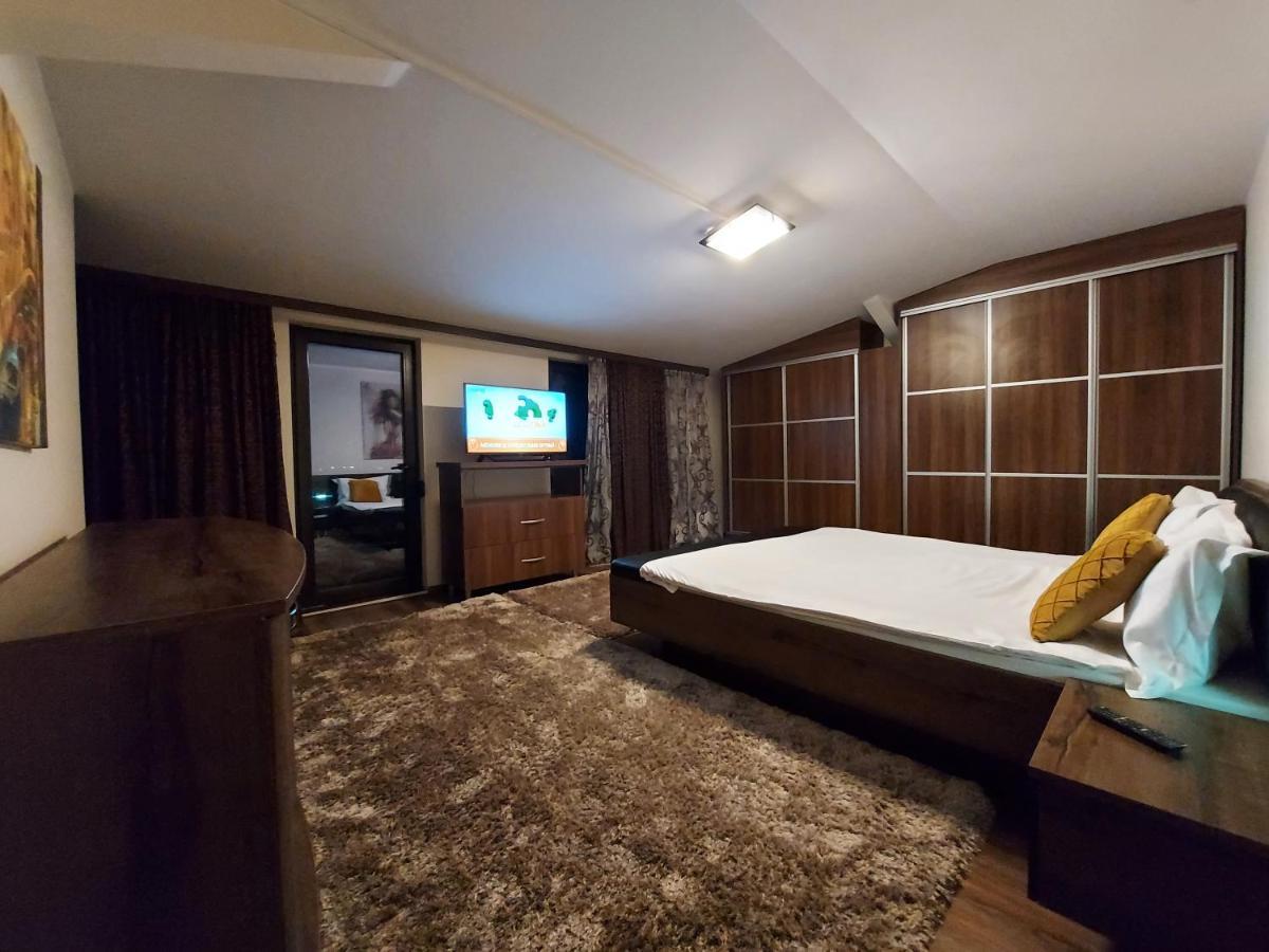 Jolie Suites Braila Bagian luar foto