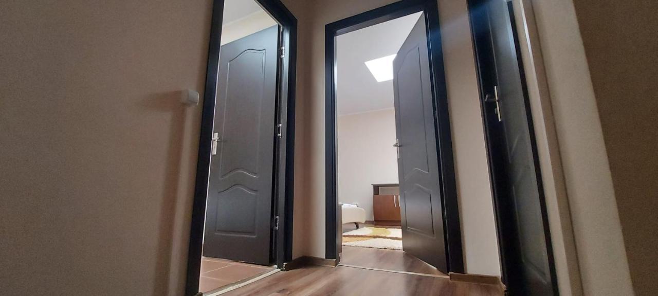 Jolie Suites Braila Bagian luar foto