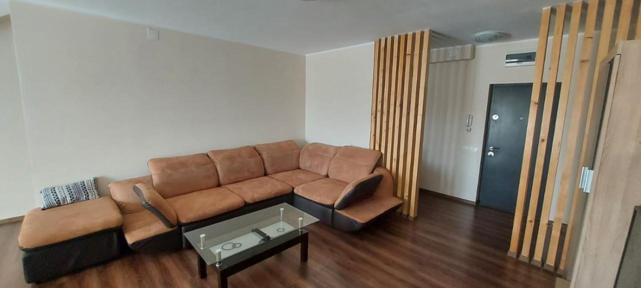 Jolie Suites Braila Bagian luar foto