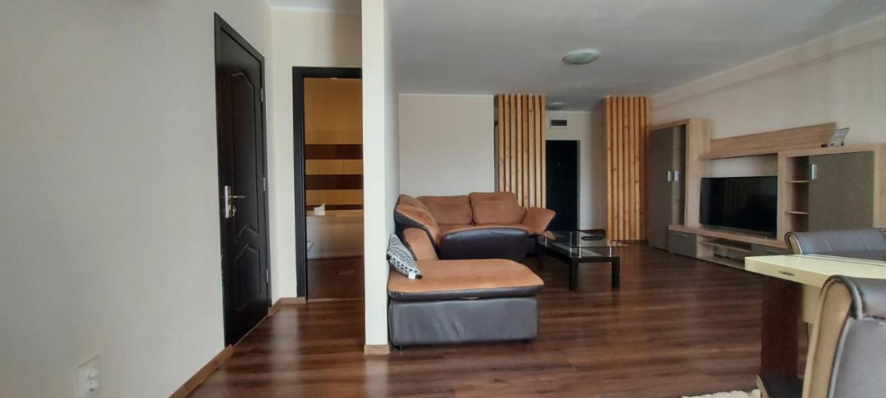 Jolie Suites Braila Bagian luar foto