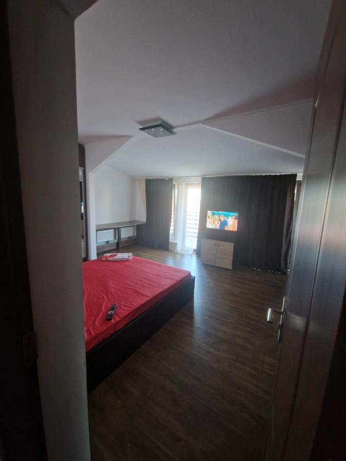 Jolie Suites Braila Bagian luar foto