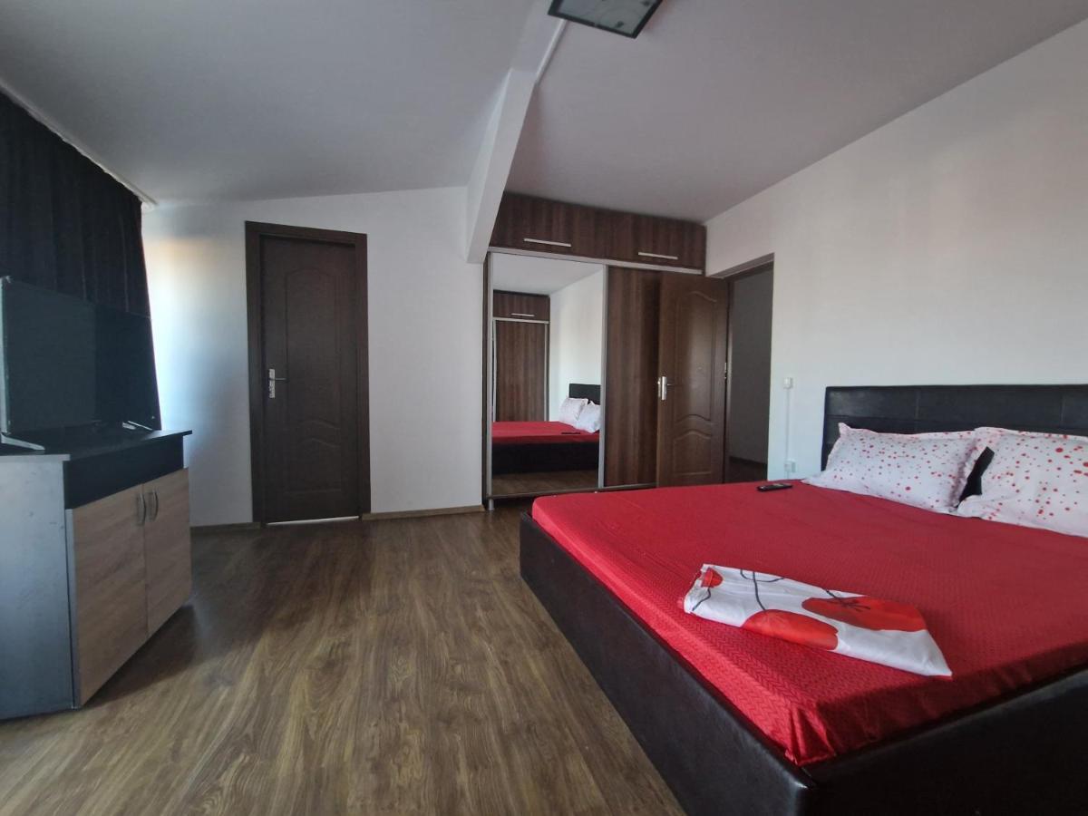 Jolie Suites Braila Bagian luar foto