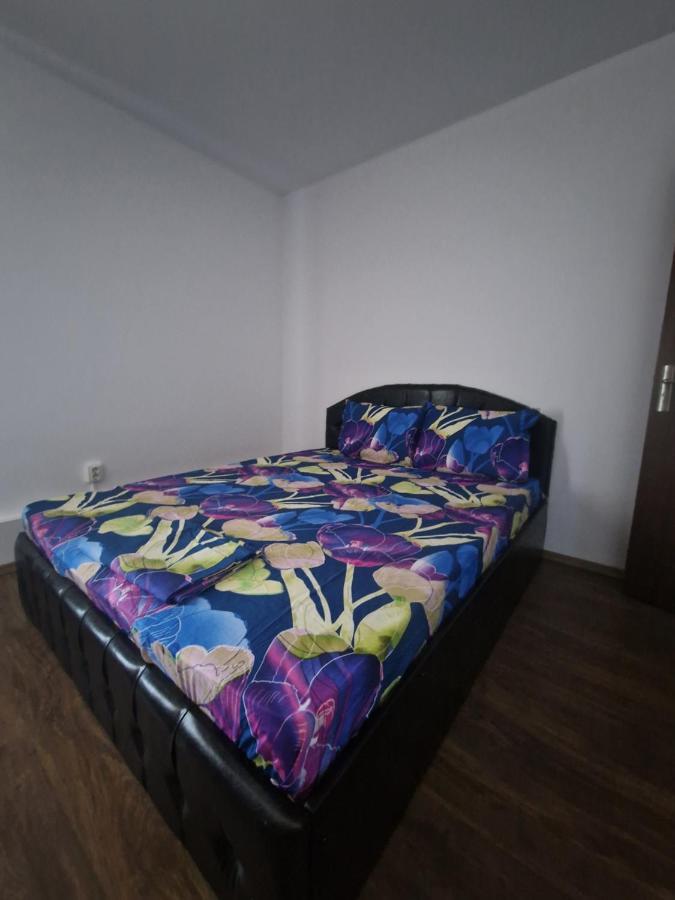Jolie Suites Braila Bagian luar foto